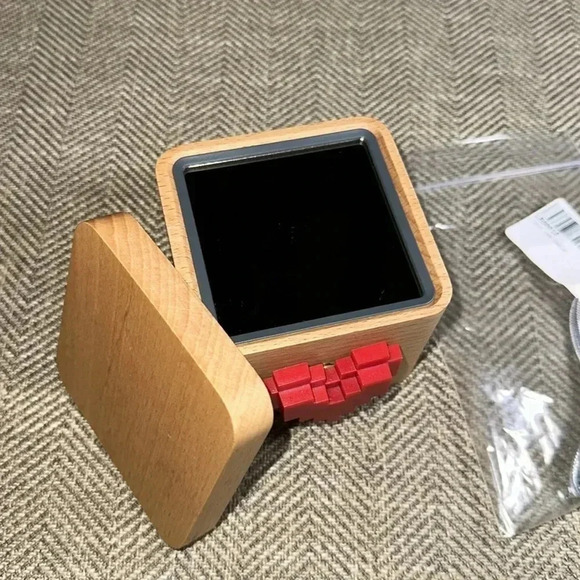 LOVEBOX Black & White Edition Wifi Messaging System - Picture 5 of 9